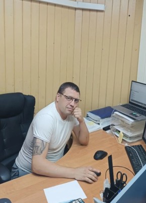 Дмитрий из Струнино 46 лет