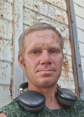 Валерий из Астрахани 42 года