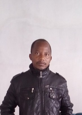 Vasco Pascoal, 31, República de Angola, Huambo