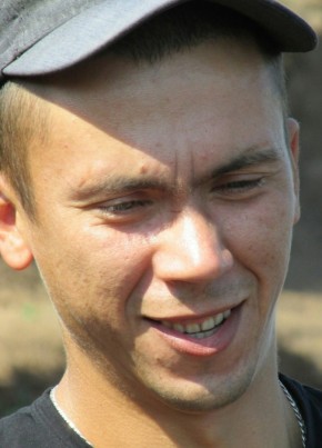 Антон из Челябинска 38 лет