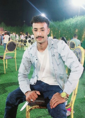 محمد из القاهرة 19 лет