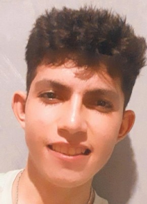 Diego, 18, República de El Salvador, Santa Ana