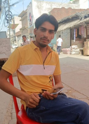 Rafi, 18, India, Delhi