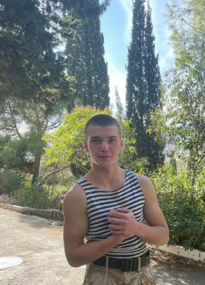 Vitaliy, 22, Россия, Ялта