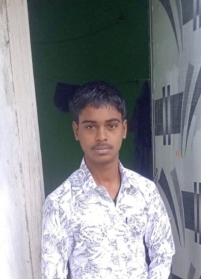 Santosh Raj, 18, India, Bagaha