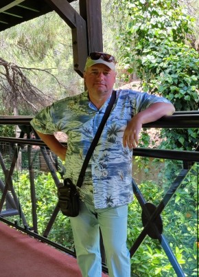 Aleksandr, 59, Russia, Saint Petersburg
