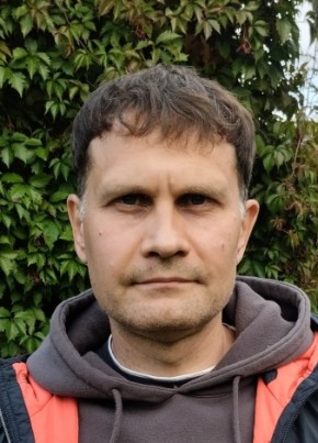 Денис из Санкт-Петербурга 48 лет