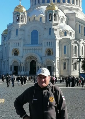 Роман из Санкт-Петербурга 51 год