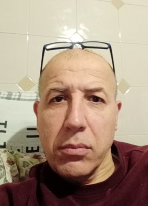 Luca, 56, Repubblica Italiana, Maranello