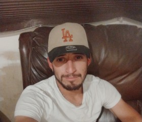 César, 23, Tijuana