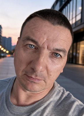 Михаил из Касли 53 года