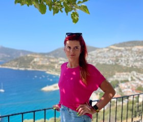 Alexandra, 29, Moscow