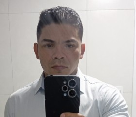 wilton Senfronne, 34, Blumenau