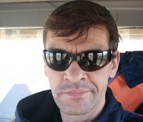 Albert, 44, Okha