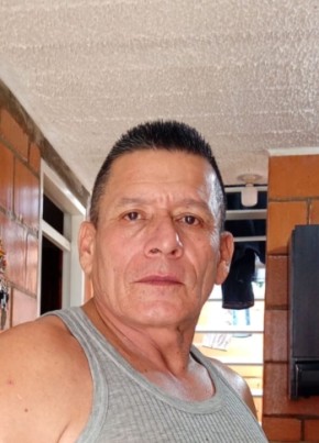 Juan Carlos из Armenia 56 лет