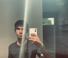 Julio, 18, Aparecida de Goiania