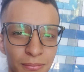 Josh, 22, Valencia