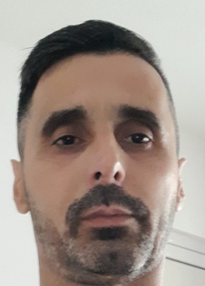 Paul, 49, Romania, Pitești