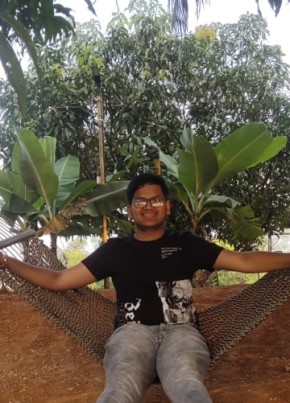 Nihal, 19, India, Pune