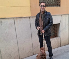 Peter, 35, Doha