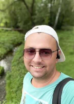 Maksim, 36, Russia, Moscow