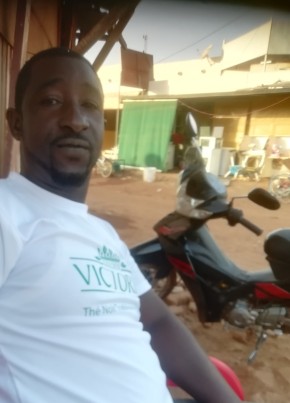 Kone, 41, Burkina Faso, Ouagadougou