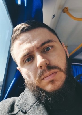 Роман из Калининграда 33 года