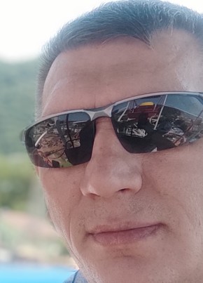 Виталий, 41, Россия, Джубга