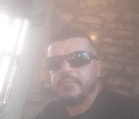 Matteo, 35, Florence