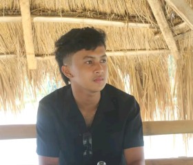 Ton Ton, 18, Budta