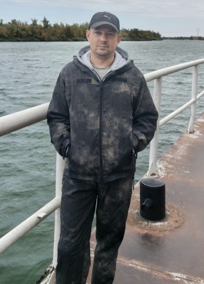 Максим