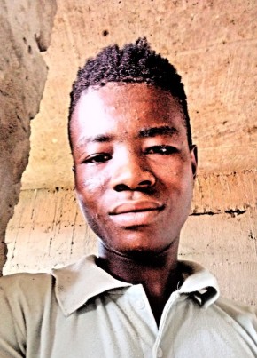 Ibrahim Kamara, 21, Sierra Leone, Freetown
