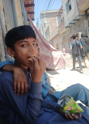 USMAN, 18, پاکستان, فیصل آباد