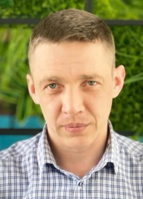 Максим из Чайковския 42 года