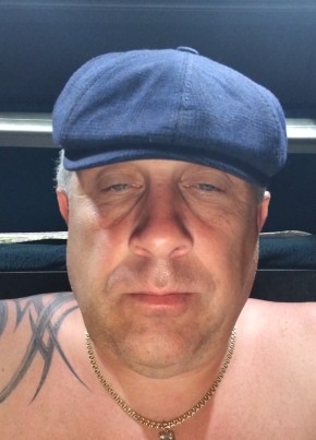 Дмитрий из Пыталово 48 лет