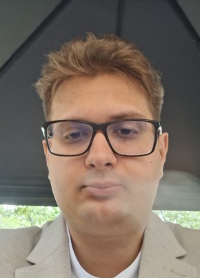 Simon из Tarnowskie Góry 22 года