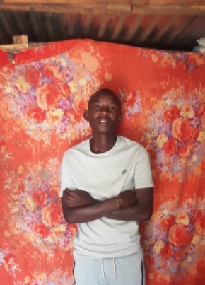 Roman, 27, Namibia, Windhoek