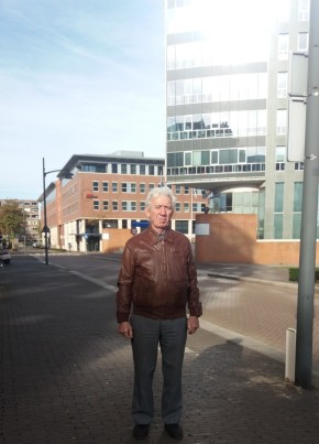 Shakhaev, 73, Koninkrijk der Nederlanden, Enschede