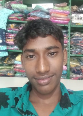Raathish, 18, India, Chennai