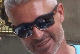 Aleks, 54 - Just Me
