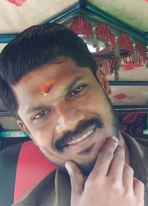 Sivankutty, 20, India, New Delhi