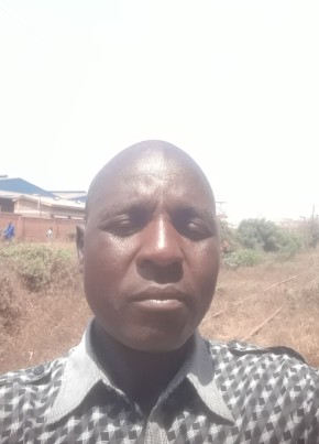 Fanuel  Tsumba, 41, Malaŵi, Lilongwe