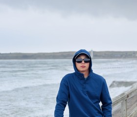 Aziret, 21, Aberdeen