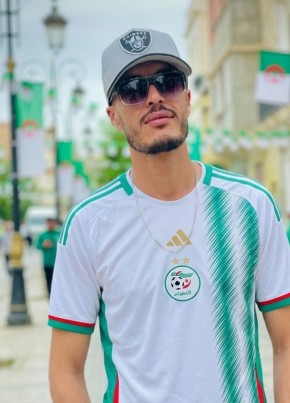 Brahim Ferhati из Khenchela 32 года
