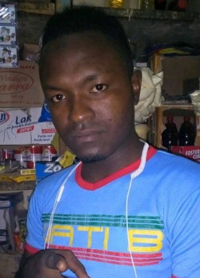 Amadou, 23, République du Sénégal, Pikine
