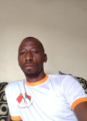 Chacoul ouattara, 41, Burkina Faso, Bobo-Dioulasso