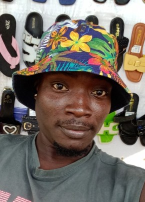 Prince из Lomé 34 года