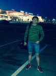 Илья, 32 года, Омск