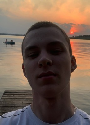Арсений из Полысаево 18 лет