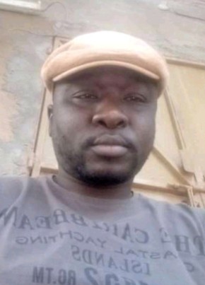 Basile Adoumadji, 40, République du Tchad, Ndjamena